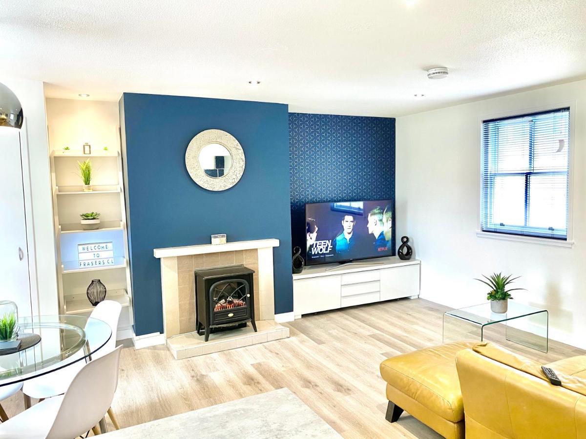Stylish Central 2 Bedroom Apartment - Free Parking, Free Wifi 오크니 외부 사진